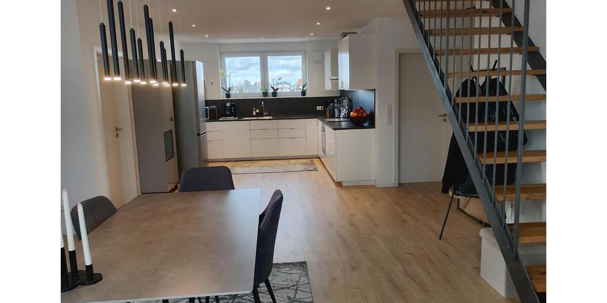 Dachgeschoßwohnung Eisingen - 3 Zimmer, 100 m&sup2;, 1.250&euro; | Angebot:25393577