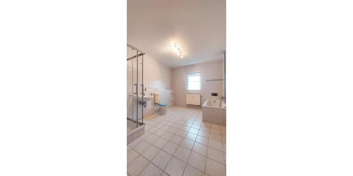 Etagenwohnung Vestenbergsgreuth - 3 Zimmer, 100 m&sup2;, 780&euro; | Angebot:25959527