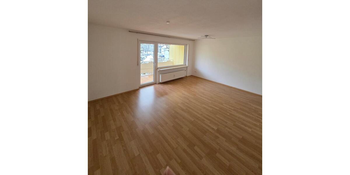 Etagenwohnung Wunsiedel - 2 Zimmer, 68 m&sup2;, 530&euro; | Angebot:25178622