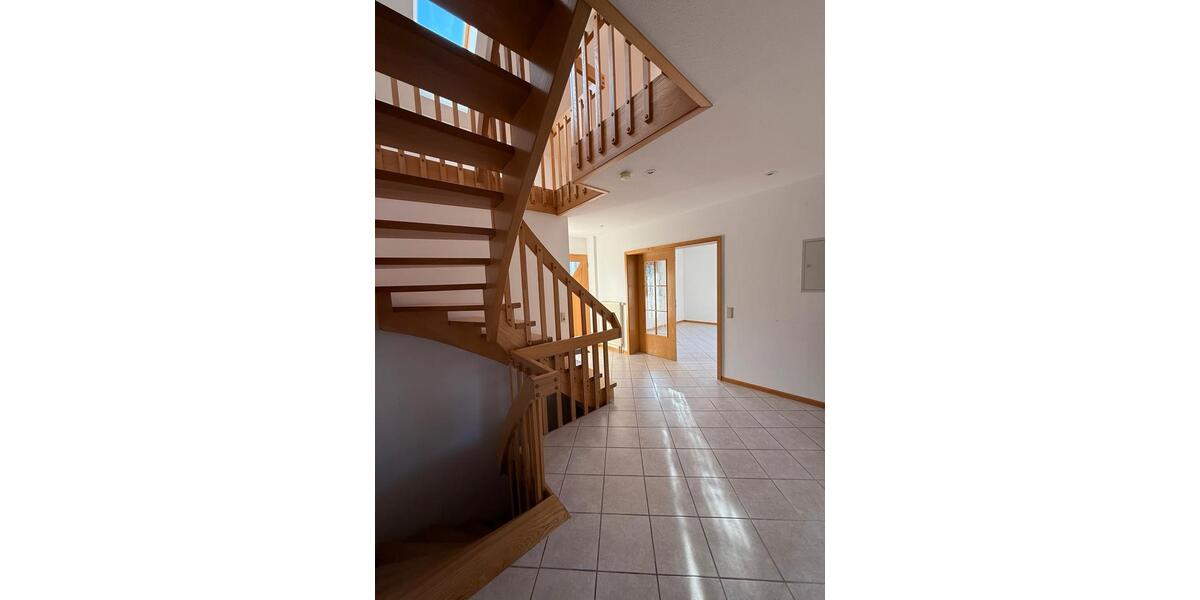 Einfamilienhaus Kandern - 5 Zimmer, 150 m&sup2;, 1.950&euro; | Angebot:25856128