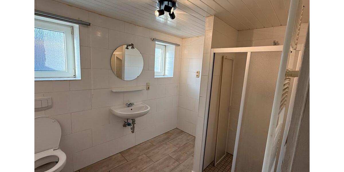 Etagenwohnung Weener - 5 Zimmer, 95 m&sup2;, 1.000&euro; | Angebot:25942354