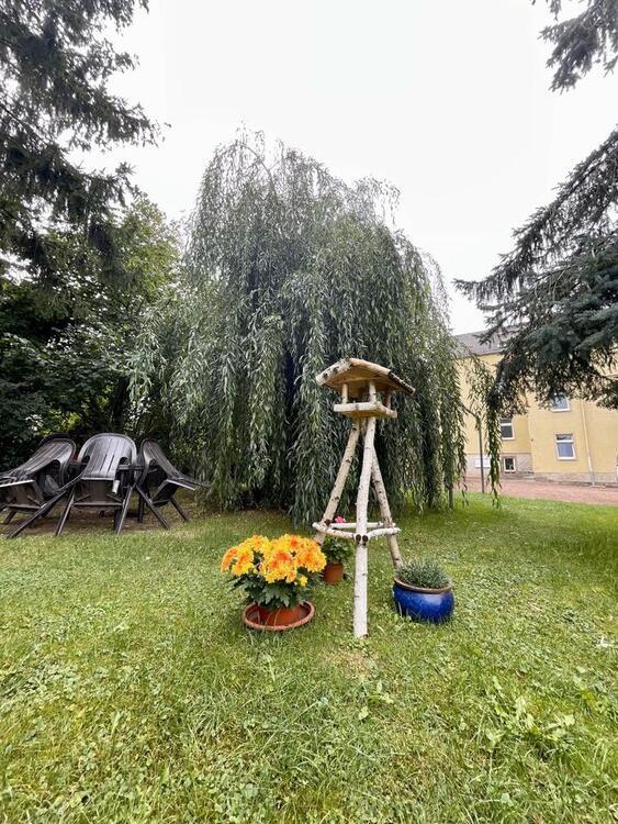 2 x 2 Raum Wohnung in einem Haus; eine WE mit Einbauküche EBK zimmer