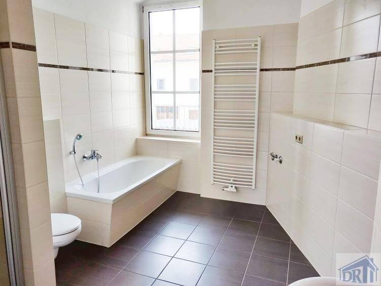 Etagenwohnung Löbau - 4 Zimmer, 151 m&sup2;, 910&euro; | Angebot:25692995