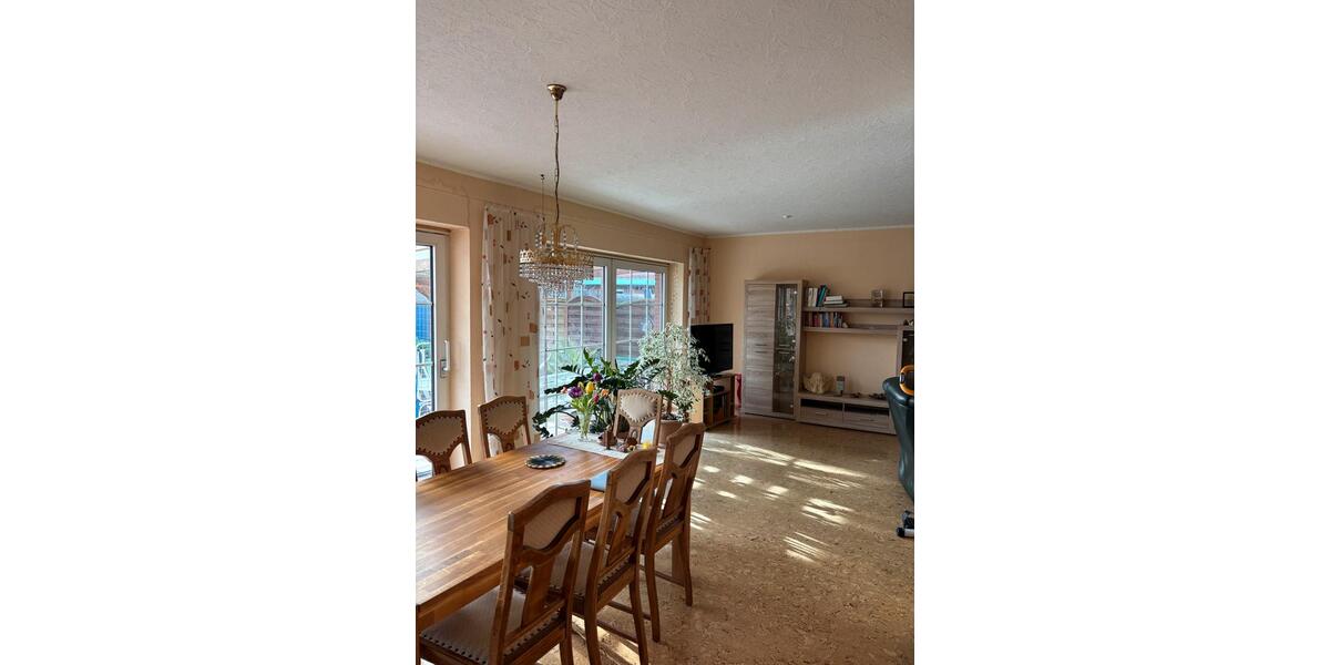 Etagenwohnung Twistringen - 3 Zimmer, 135 m&sup2;, 1.300&euro; | Angebot:25547980