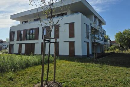 Erstbezug! Lichtdurchflutete Traumwohnung, große Terrasse, exklusive Ausstattung! zimmer