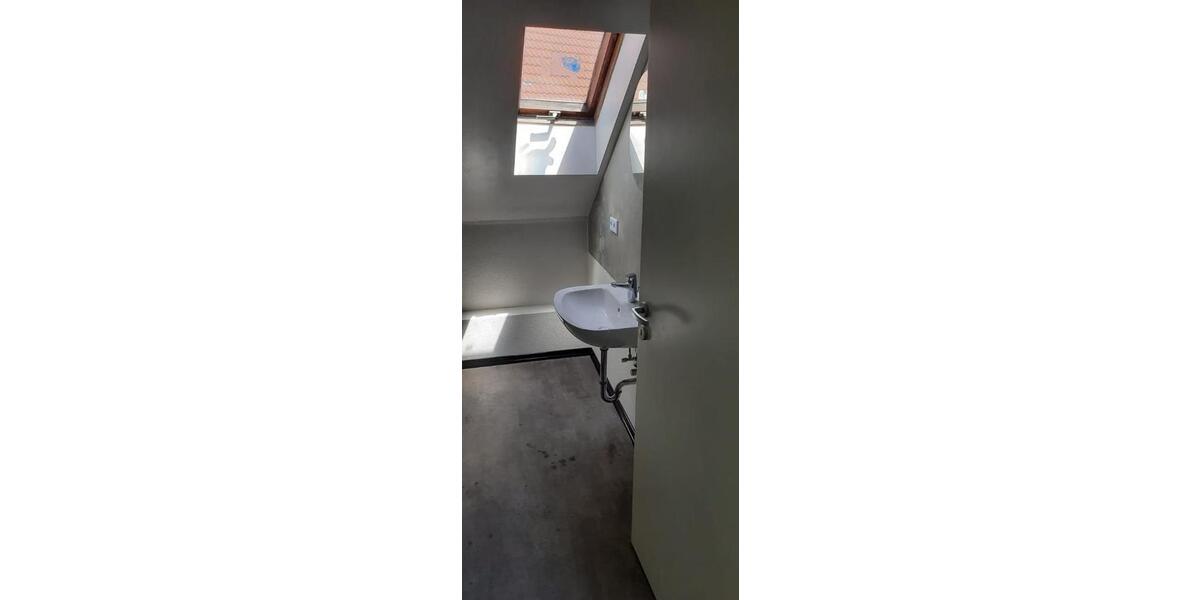 Dachgeschoßwohnung Wallerfangen - 3 Zimmer, 85 m&sup2;, 650&euro; | Angebot:26265706