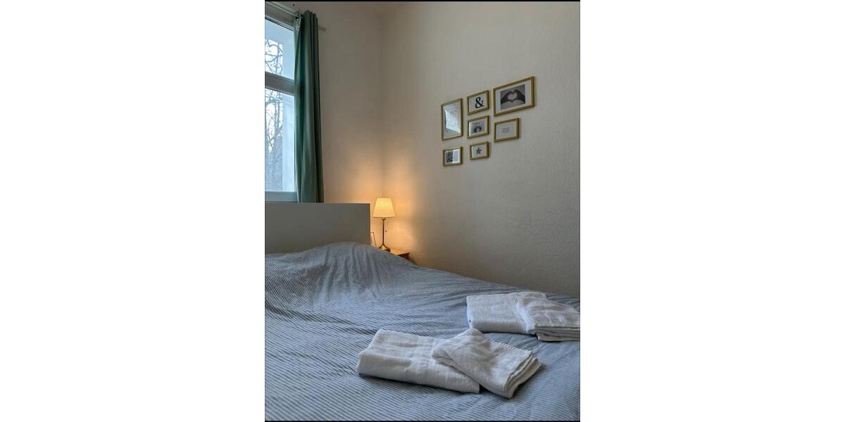 1. OG, 2 Zim + Blk, WM 817 €, Möblierte Übernahme 4.200 €,Sofort 1 zimmer