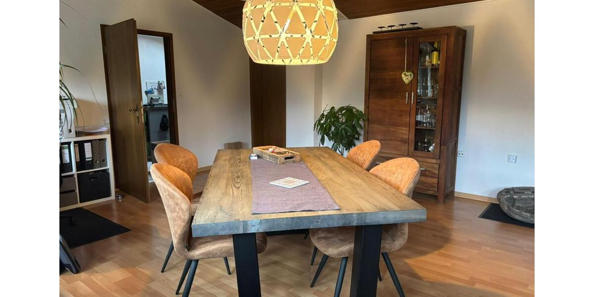 Dachgeschoßwohnung Wegberg - 3 Zimmer, 125 m&sup2;, 860&euro; | Angebot:25148849