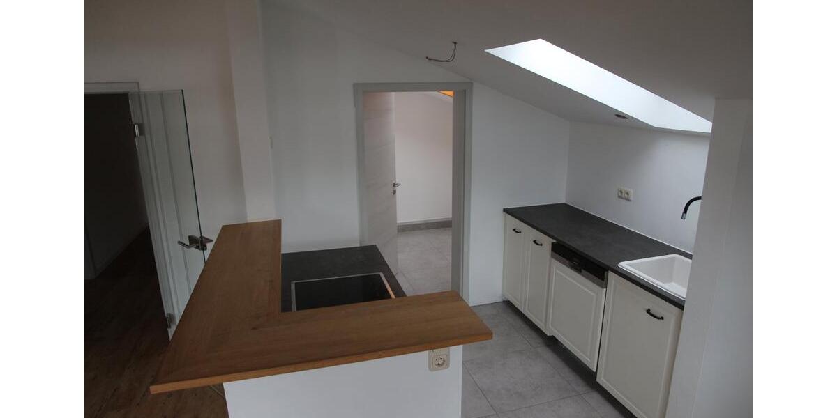 Dachgeschoßwohnung Neubeuern - 4.5 Zimmer, 126 m&sup2;, 1.540&euro; | Angebot:25975861