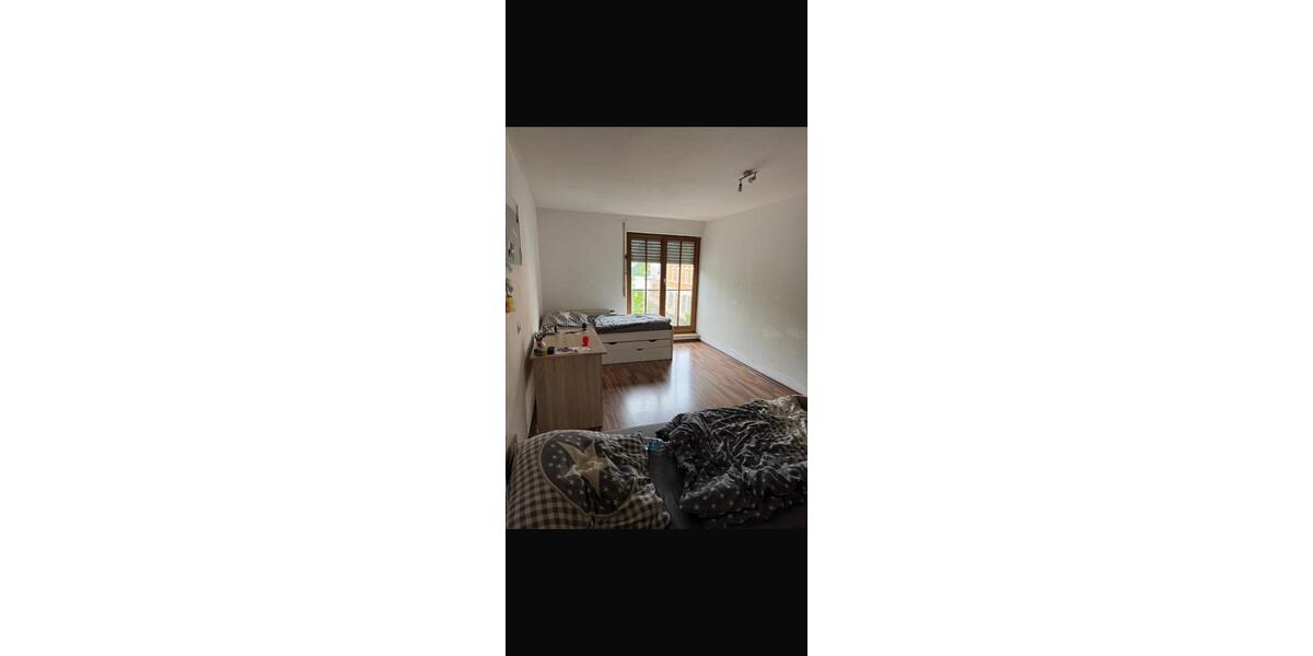 Etagenwohnung Eningen unter Achalm - 3 Zimmer, 83 m&sup2;, 1.440&euro; | Angebot:26593078