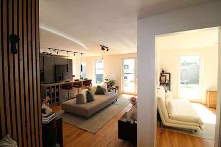 Wohnung München Trudering-Riem - 3 Zimmer, 83 m&sup2;, 2.000&euro; | Angebot:27280287
