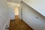 Sehr helle 2 Raum-Whg. mit Ausblick über die Stadt und Garage und *Bungalow auf dem Grundstück - Dachgeschoßwohnung Gera Ostviertel | Angebot:26334867