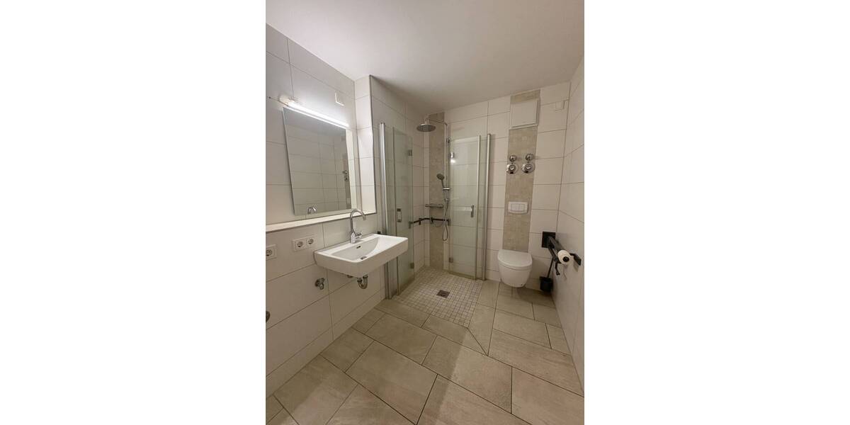 Etagenwohnung Deggendorf - 2 Zimmer, 43 m&sup2;, 510&euro; | Angebot:26275897