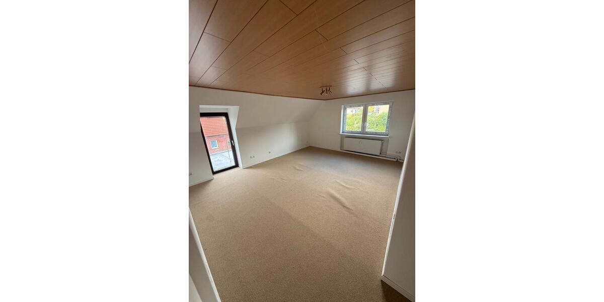 Etagenwohnung Rinteln - 4 Zimmer, 106 m&sup2;, 550&euro; | Angebot:26652772