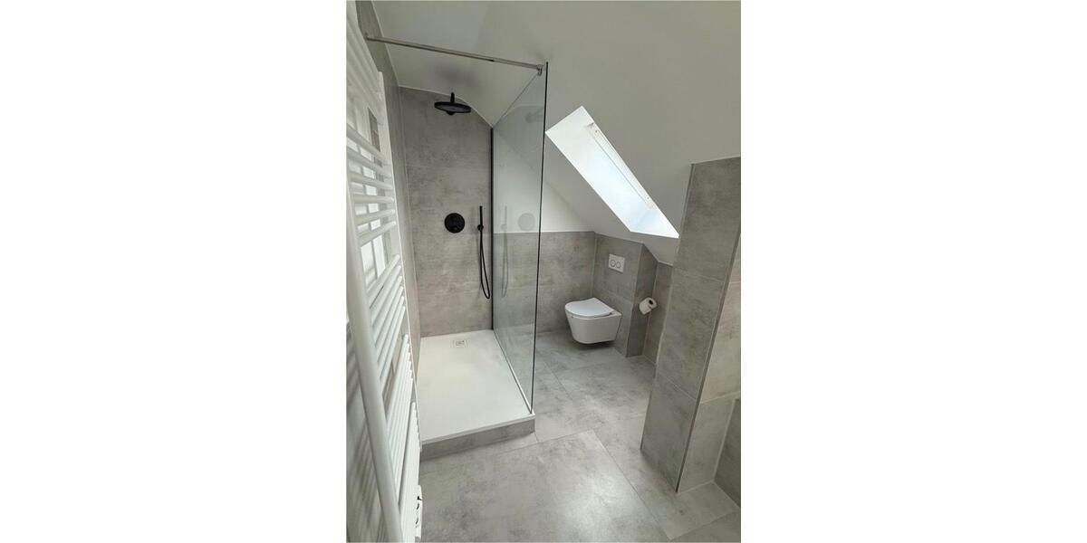 Dachgeschoßwohnung Sarstedt - 3 Zimmer, 73 m&sup2;, 890&euro; | Angebot:25853398