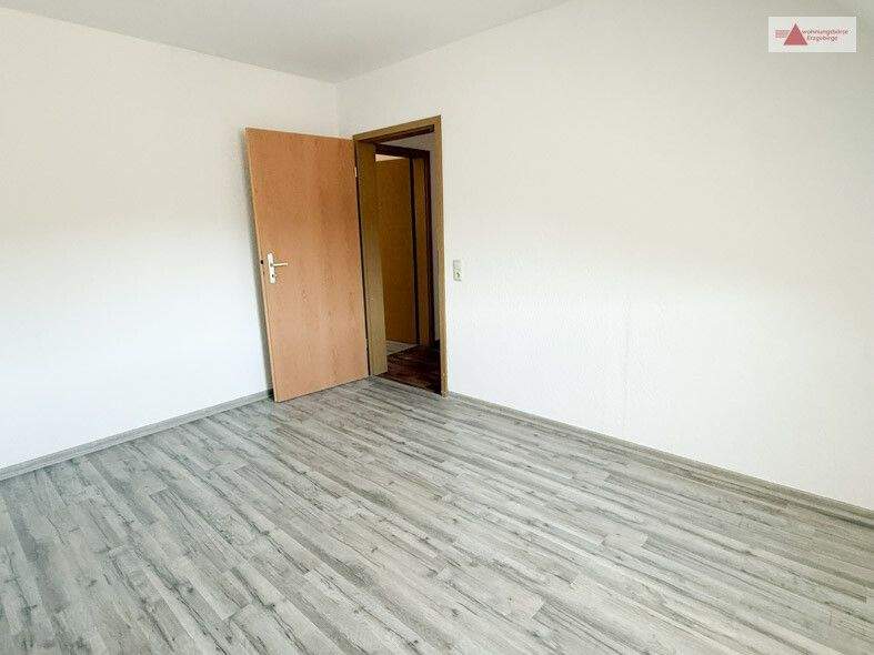 Etagenwohnung Annaberg-Buchholz Buchholz - 4 Zimmer, 90 m&sup2;, 495&euro; | Angebot:25688231