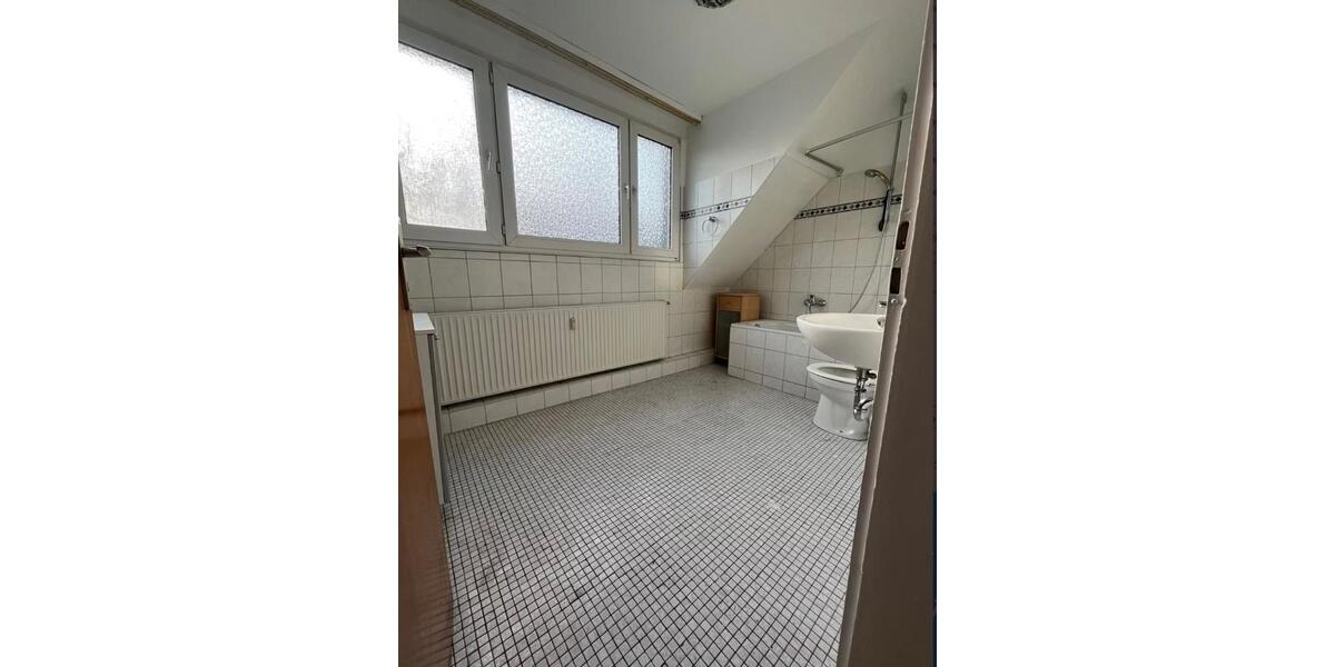 Dachgeschoßwohnung Oberhausen Rothebusch - 2 Zimmer, 55 m&sup2;, 500&euro; | Angebot:24753484