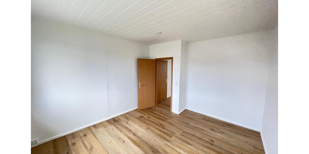 Etagenwohnung Merseburg - 4 Zimmer, 75 m&sup2;, 487&euro; | Angebot:25723598