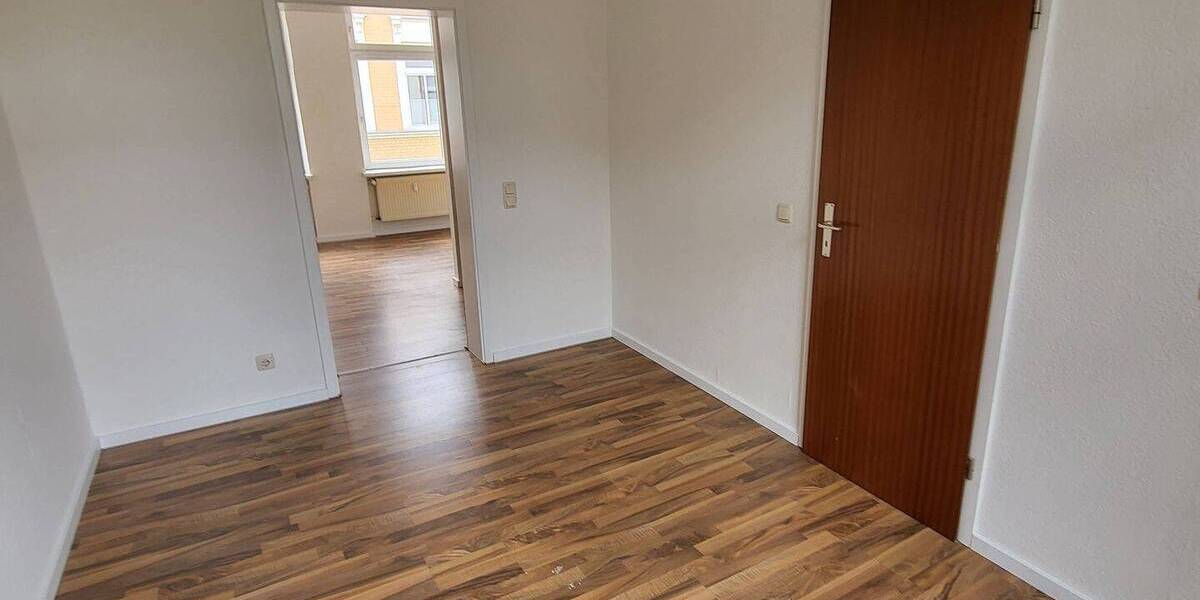 Etagenwohnung Schwerin Schelfstadt - 2 Zimmer, 33 m&sup2;, 345&euro; | Angebot:26851509