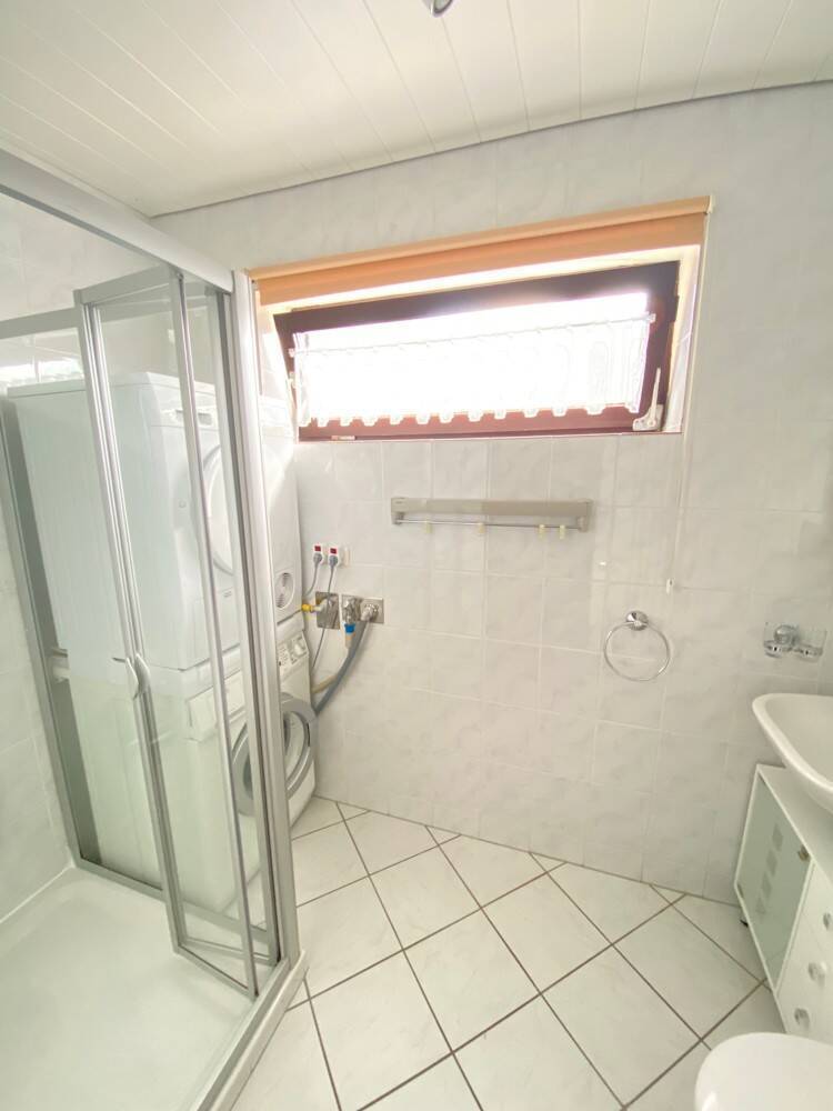 Renovierte 2-ZKB Single Wohnung mit EBK und Terrasse