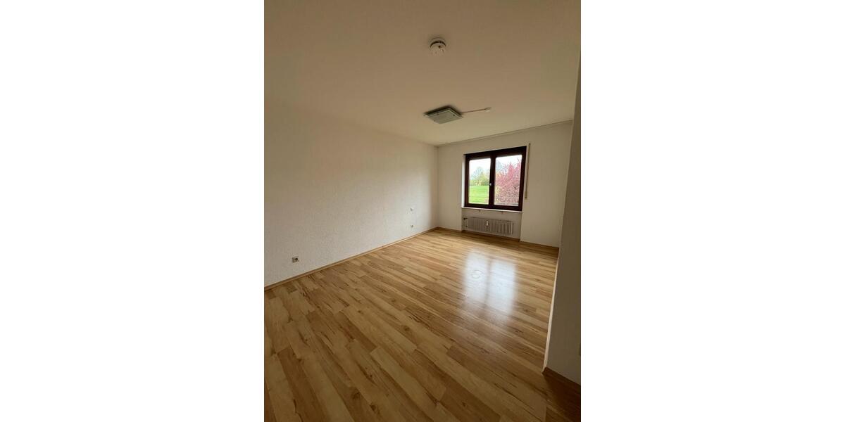 Etagenwohnung Gottmadingen - 3.5 Zimmer, 86 m&sup2;, 1.000&euro; | Angebot:26705159