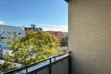 Wohnung zum Mieten in Berlin 1.129 € 68.83 m² 2 zimmer