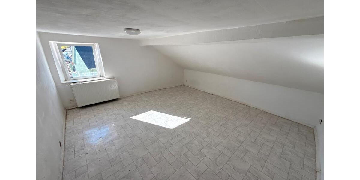 Dachgeschoßwohnung Merzig - 2 Zimmer, 1 m&sup2;, 540&euro; | Angebot:26089980