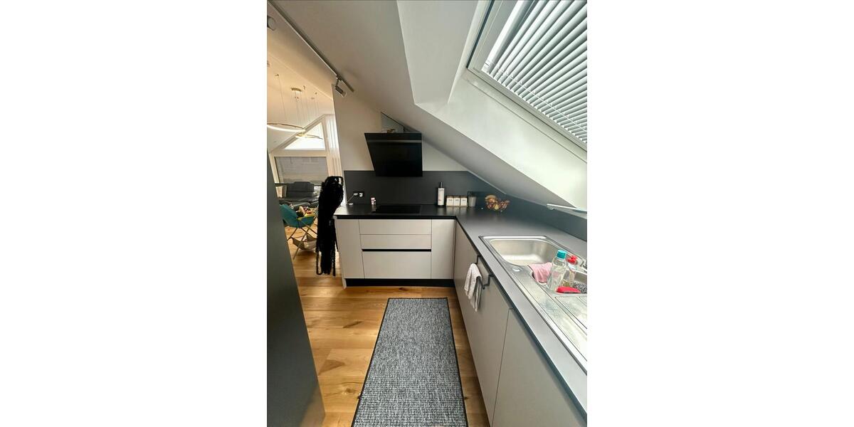 Dachgeschoßwohnung Leonberg - 4.5 Zimmer, 90 m&sup2;, 1.650&euro; | Angebot:26615323