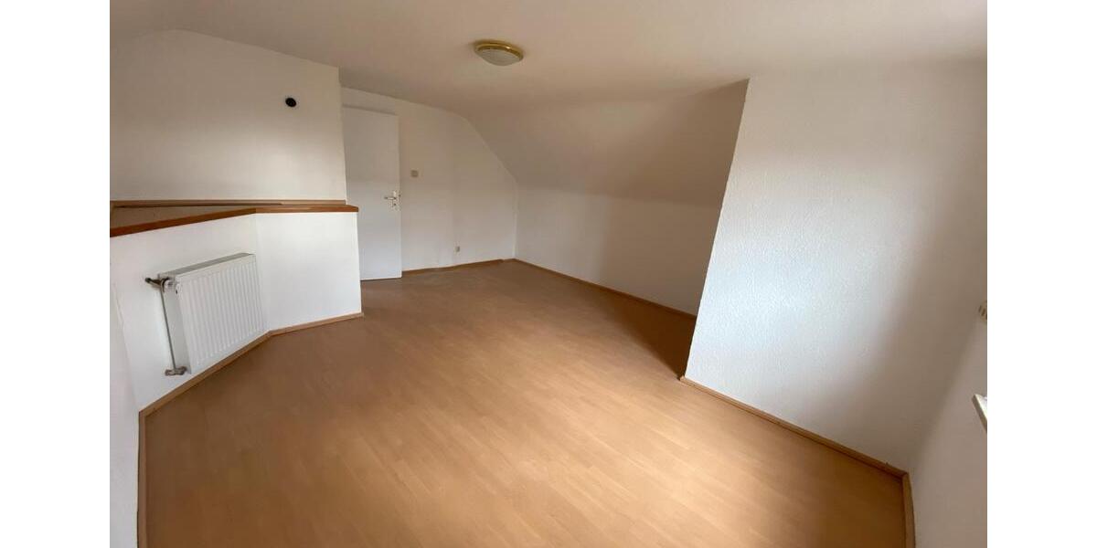 Dachgeschoßwohnung Gunzenhausen - 2 Zimmer, 60 m&sup2;, 600&euro; | Angebot:25995146
