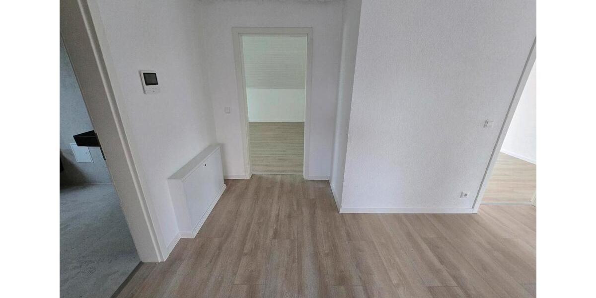 Dachgeschoßwohnung Essingen - 3 Zimmer, 115 m&sup2;, 1.190&euro; | Angebot:26475185