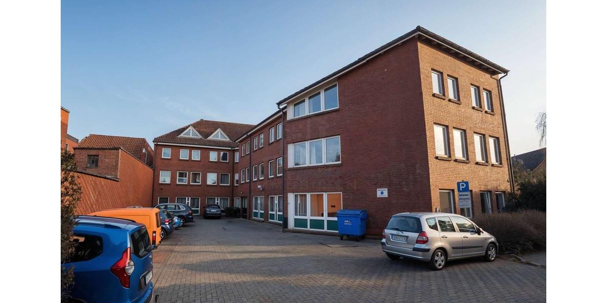 Dachgeschoßwohnung Hagenow - 6 Zimmer, 184 m&sup2;, 2.756&euro; | Angebot:25893885
