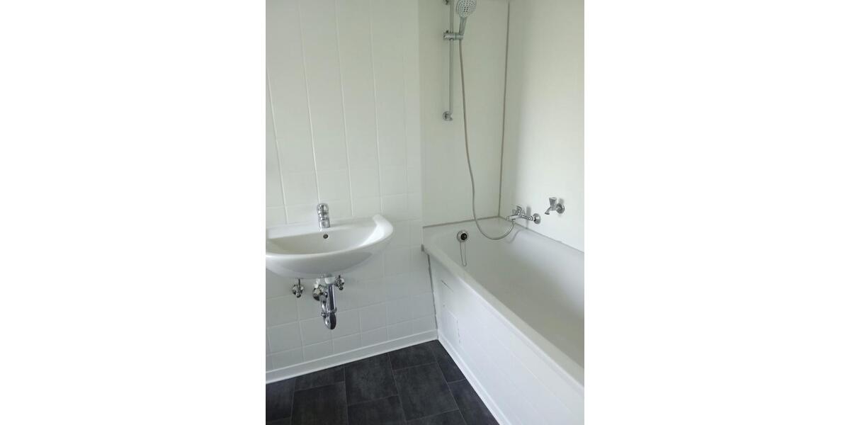 Etagenwohnung Duisburg Hamborn - 3 Zimmer, 86 m&sup2;, 419&euro; | Angebot:26181317