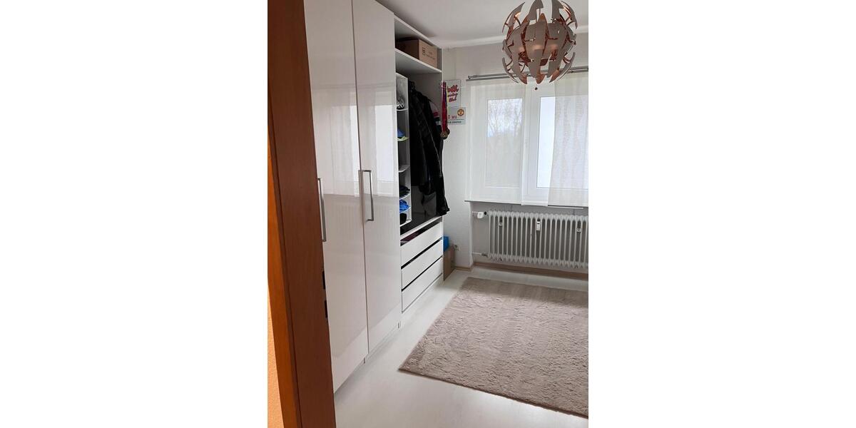 Etagenwohnung Riedstadt - 4 Zimmer, 9 m&sup2;, 1.200&euro; | Angebot:26042481