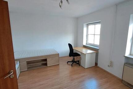 Wohnen auf Zeit Deggendorf - 4 Zimmer, 15 m&sup2;, 460&euro; | Angebot:26048335