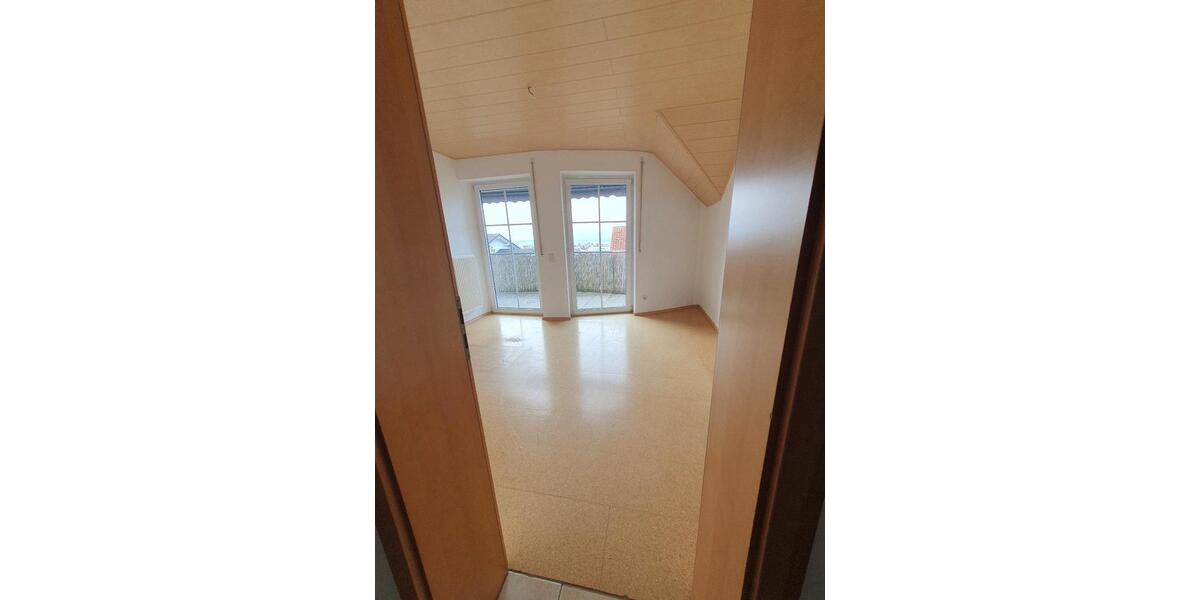 Etagenwohnung Denkingen - 5 Zimmer, 140 m&sup2;, 1.390&euro; | Angebot:26048801