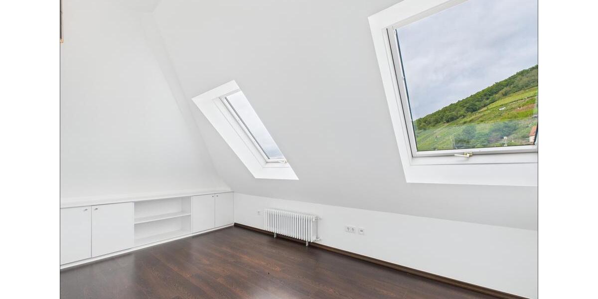 Dachgeschoßwohnung Klingenberg am Main - 6 Zimmer, 174 m&sup2;, 1.680&euro; | Angebot:26634340