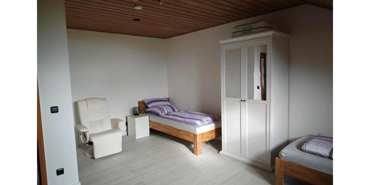 Wohnen auf Zeit Rattiszell - 3 Zimmer, 150 m&sup2;, 20&euro; | Angebot:23733818