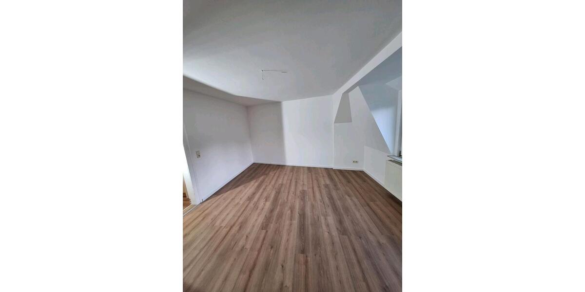 Dachgeschoßwohnung Augustusburg - 4 Zimmer, 96 m&sup2;, 850&euro; | Angebot:25383058