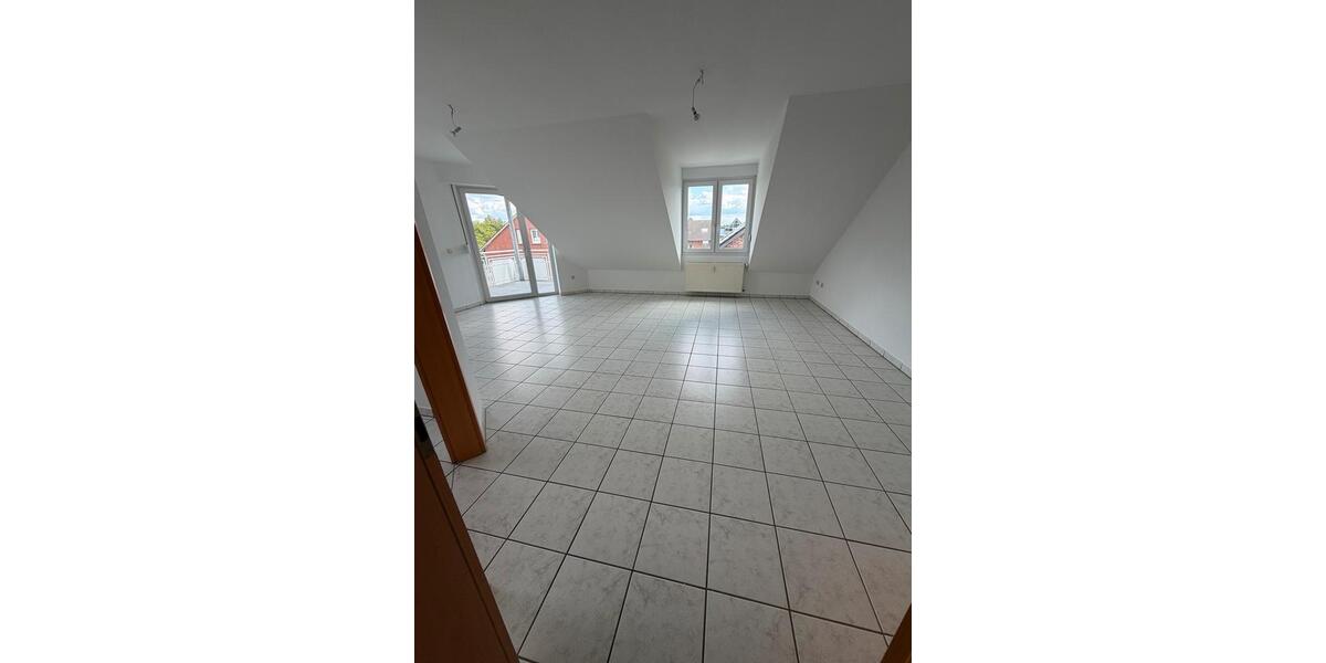 Dachgeschoßwohnung Lippstadt Bad Waldliesborn - 3 Zimmer, 85 m&sup2;, 800&euro; | Angebot:26604513
