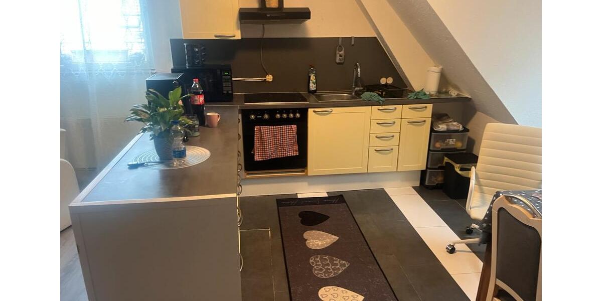 Dachgeschoßwohnung Neu-Ulm Burlafingen - 3.5 Zimmer, 85 m&sup2;, 1.200&euro; | Angebot:25323912