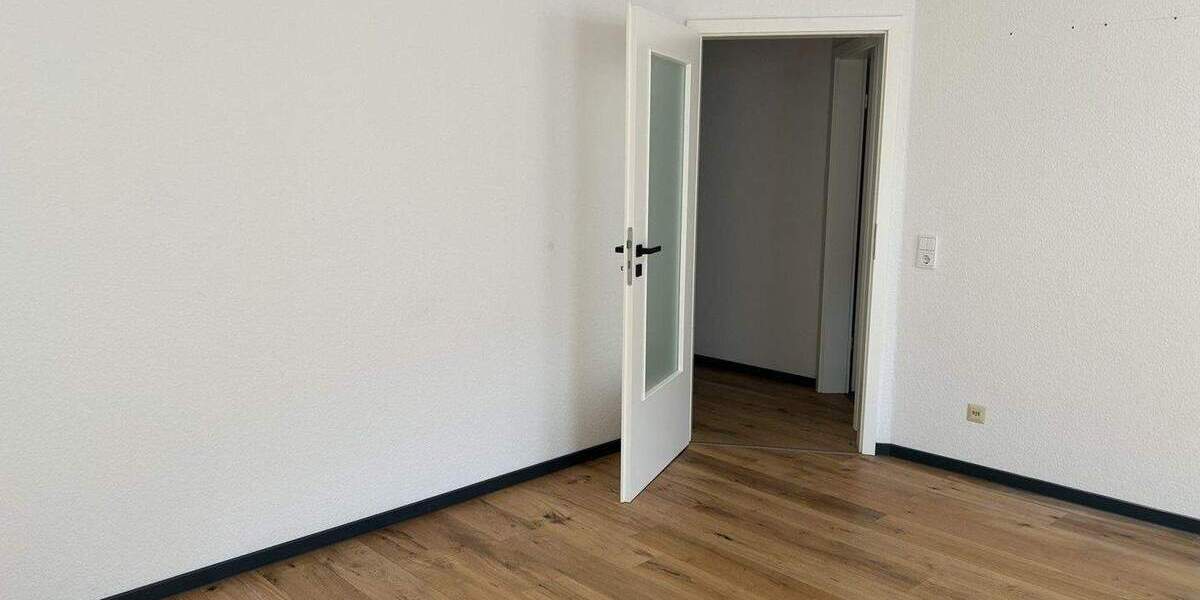 Etagenwohnung Zwickau Marienthal - 2 Zimmer, 56 m&sup2;, 390&euro; | Angebot:25475324