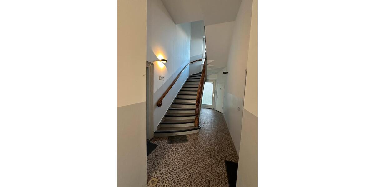 Etagenwohnung Braunschweig - 5 Zimmer, 129 m&sup2;, 1.290&euro; | Angebot:26248079