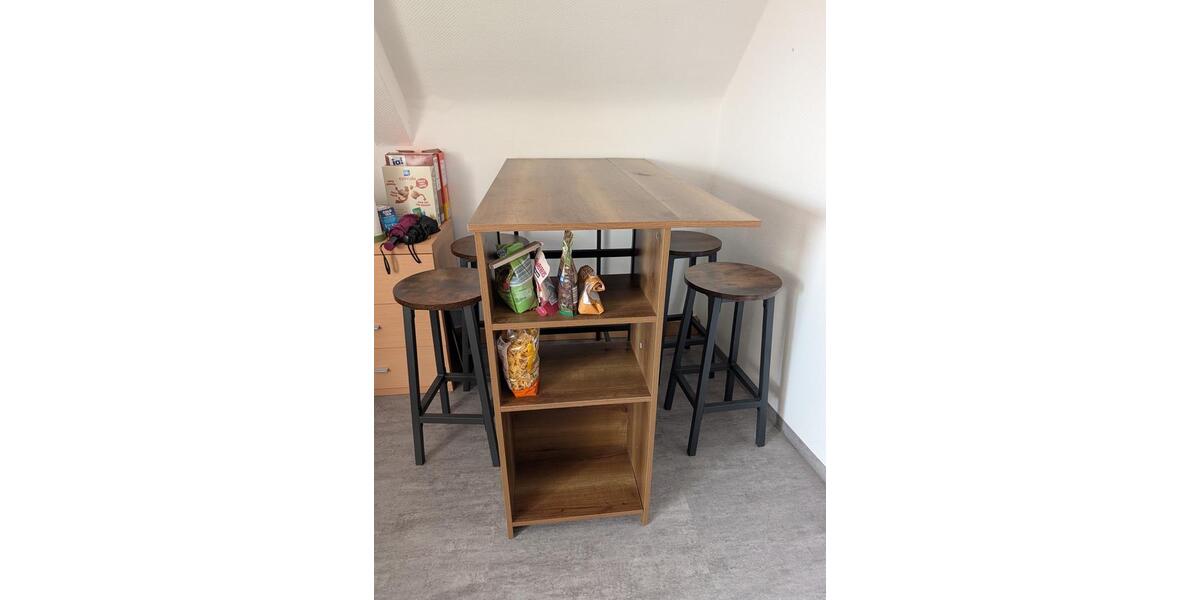 Dachgeschoßwohnung Kornwestheim - 3 Zimmer, 20 m&sup2;, 760&euro; | Angebot:26012923