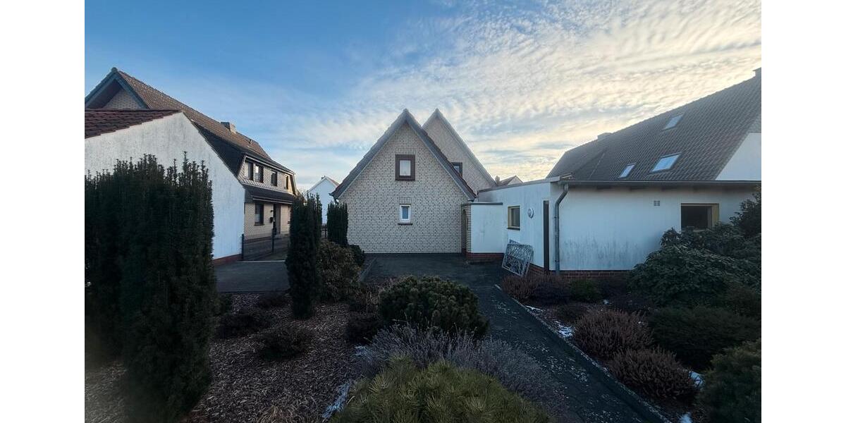 Einfamilienhaus Twistringen - 8 Zimmer, 122 m&sup2;, 1.700&euro; | Angebot:25152060