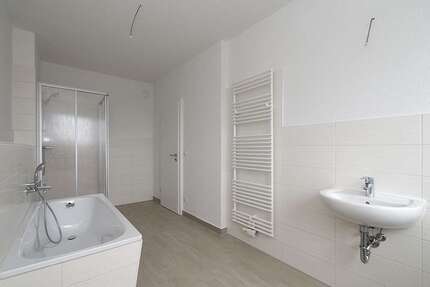 Wohnung zum Mieten in Halle (Saale) 752,57 € 115.78 m²