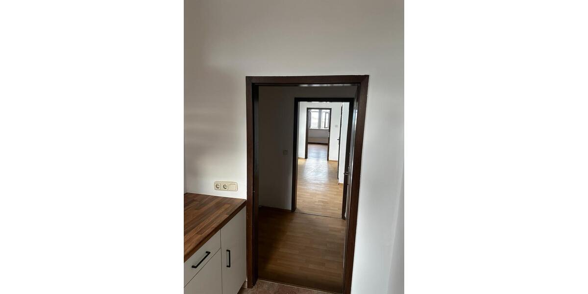 Dachgeschoßwohnung Obernkirchen - 4 Zimmer, 110 m&sup2;, 850&euro; | Angebot:24885929