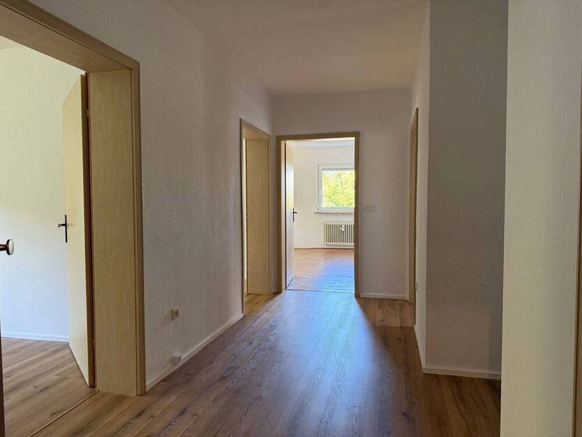 4 Zimmer-Wohnung mit Loggia