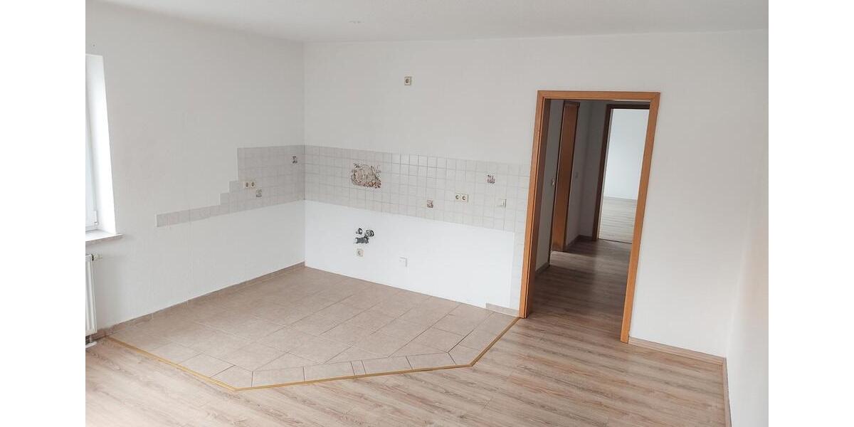 Etagenwohnung Hohenstein-Ernstthal Ernstthal - 2 Zimmer, 52 m&sup2;, 280&euro; | Angebot:26226448