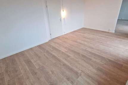 Wohnung Halle Halle-Neustadt - 6 Zimmer, 118 m&sup2;, 950&euro; | Angebot:27070159