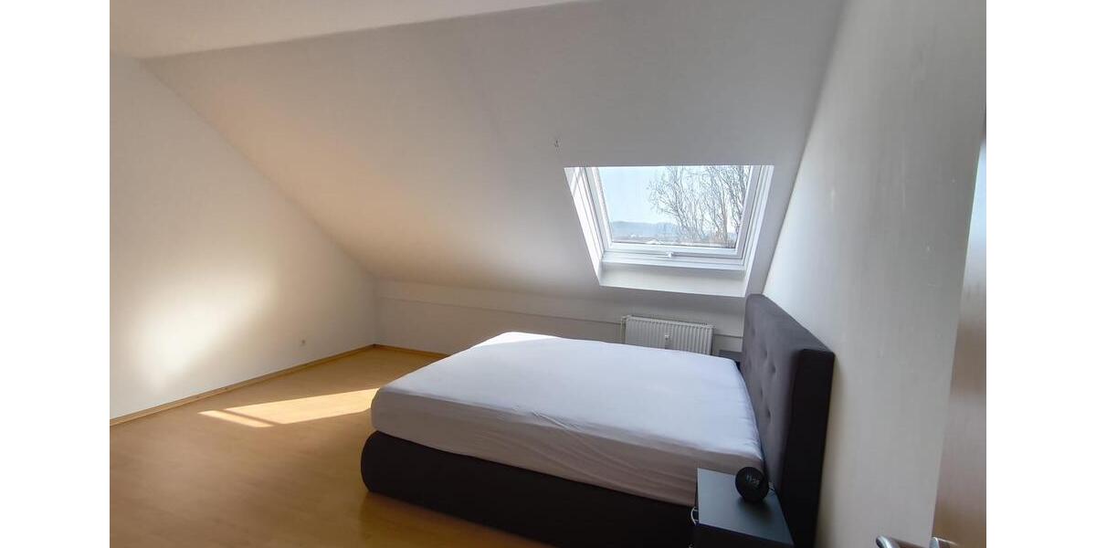 Dachgeschoßwohnung Weimar (Lahn) - 4 Zimmer, 84 m&sup2;, 850&euro; | Angebot:25924918